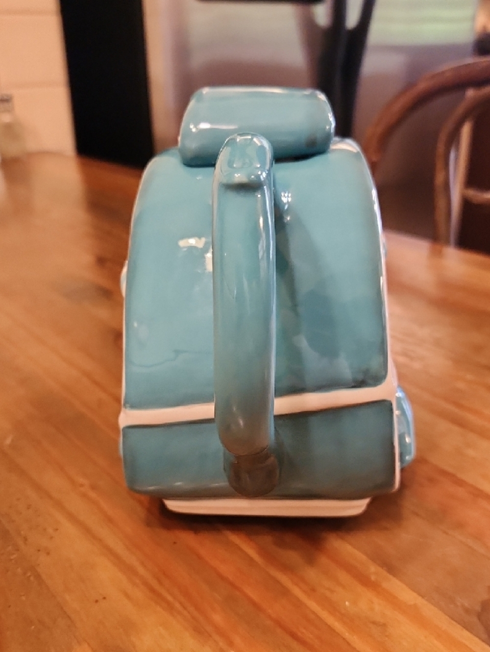 Ceramic Retro Travel Trailer Teapot - Picture 5 of 6